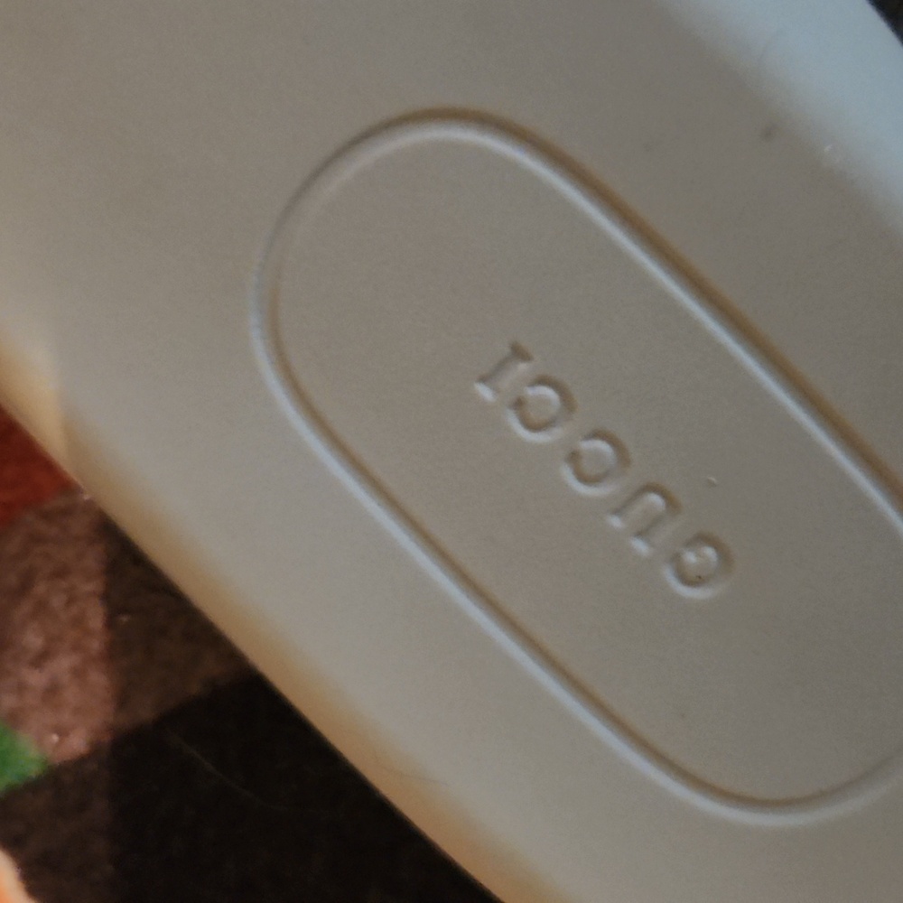 Men's White and Black High-Top Sneakers.Authentic Gucci - Picture 10 of 14